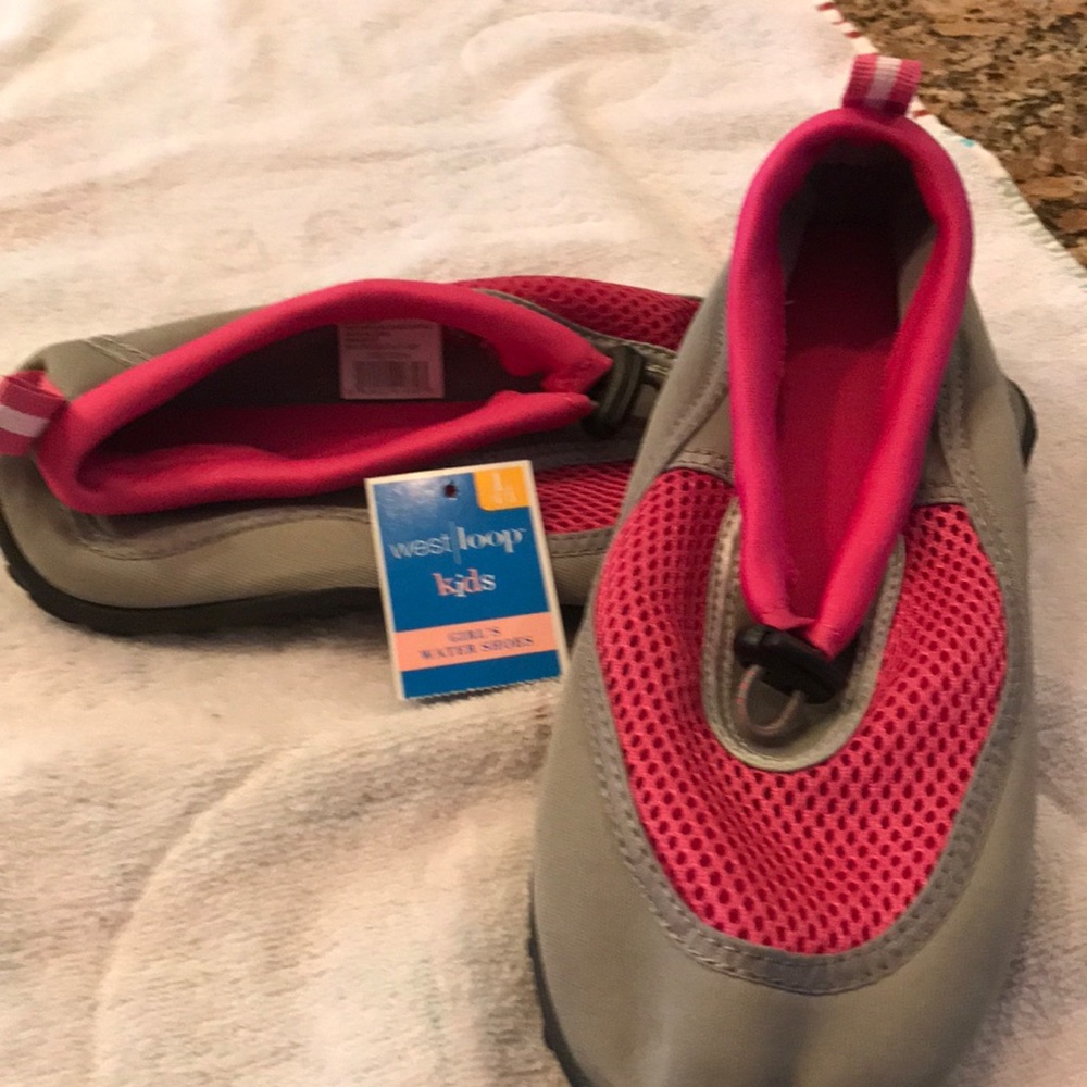 Water shoes